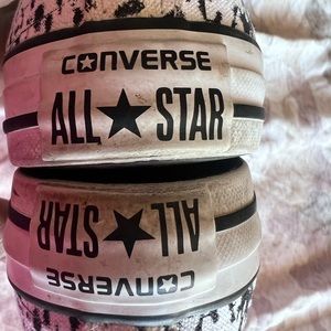 Black white converse